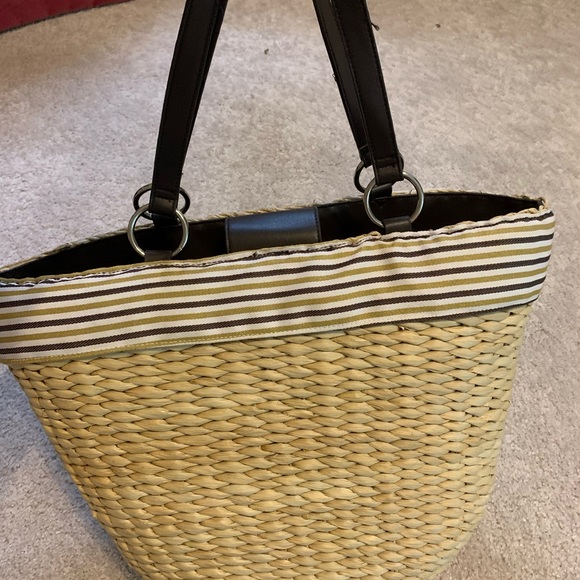 Fortuna Valentina Woven Tote - Picture 2 of 5